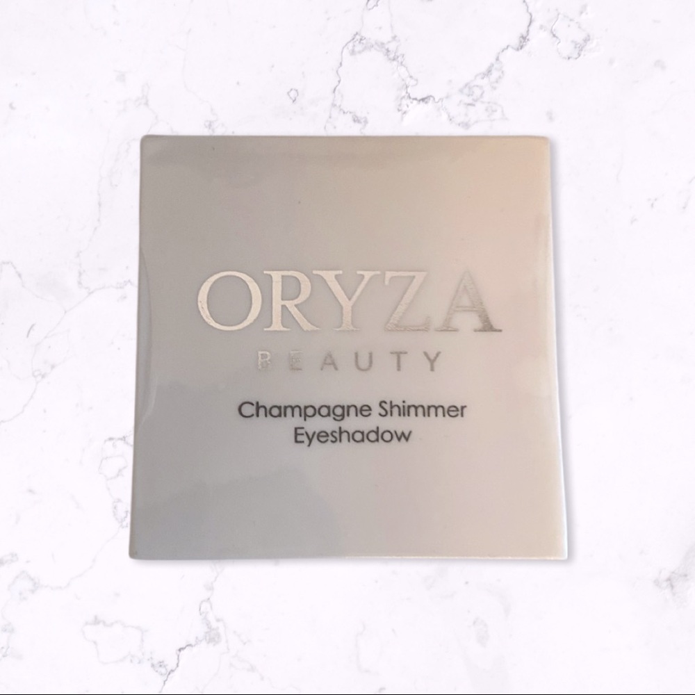 NEW - ORYZA champagne shimmer eyeshadow quad